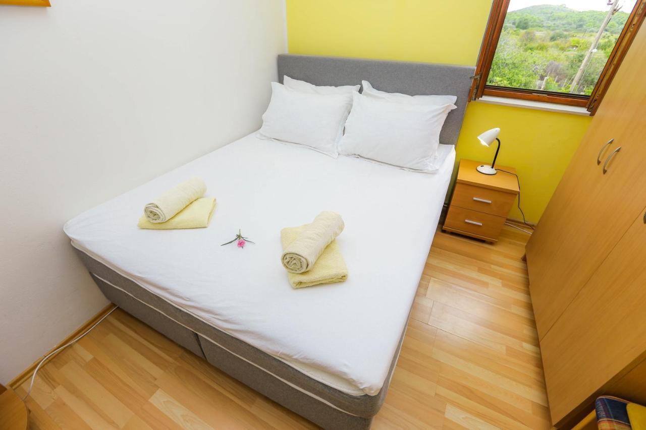 Apartments Maslina Bozava Ngoại thất bức ảnh
